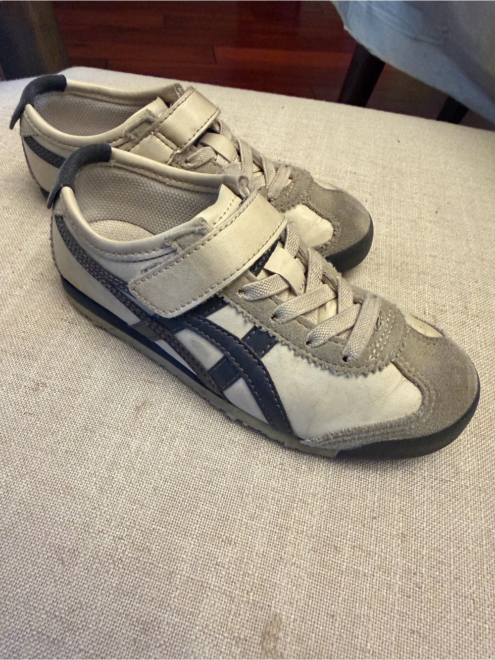Onitsuka Tigers - Kids Beige and Gray Casual Sneakers with navy accent - Picture 2 of 9